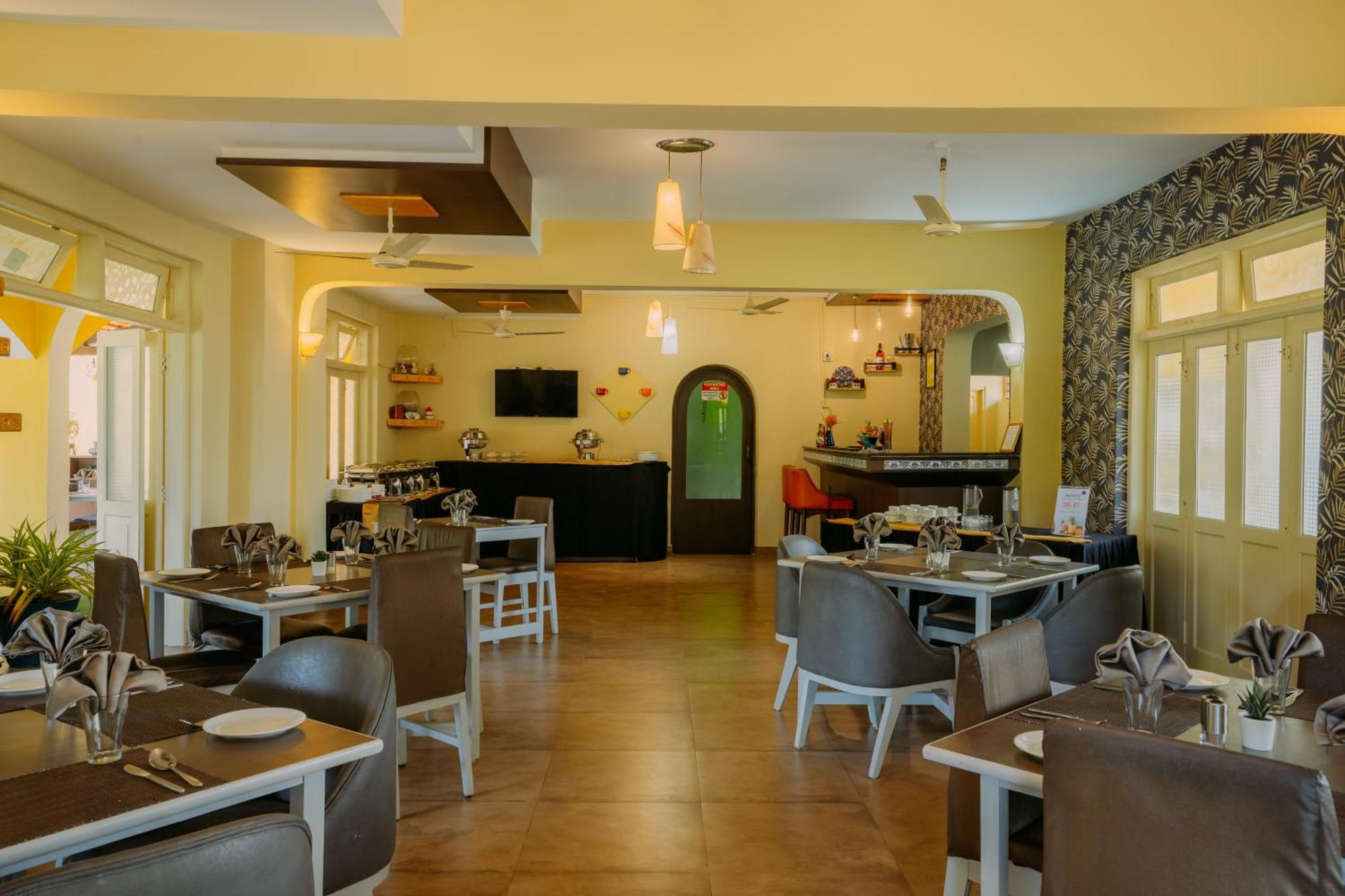 Carina Beach Resort Benaulim Extérieur photo
