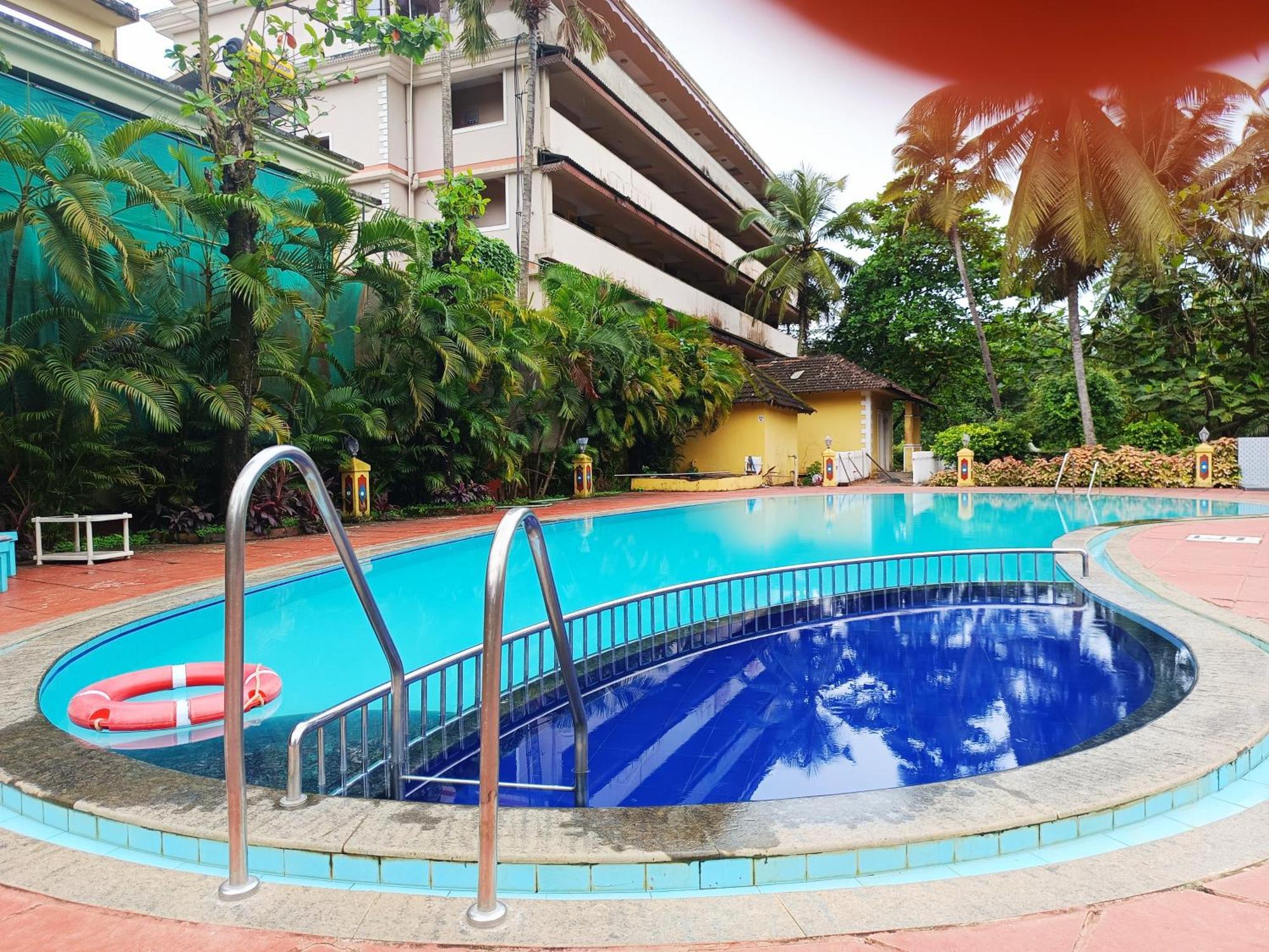 Carina Beach Resort Benaulim Extérieur photo