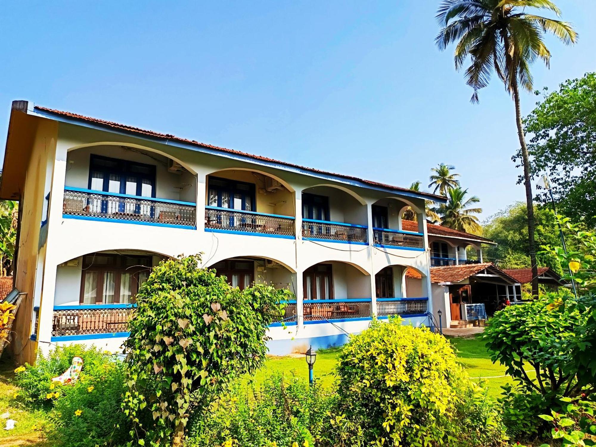Carina Beach Resort Benaulim Extérieur photo